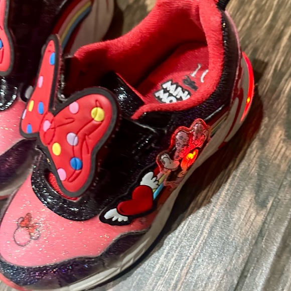 Red and Black Minnie Mouse Bow light up Sneakers - Picture 3 of 7